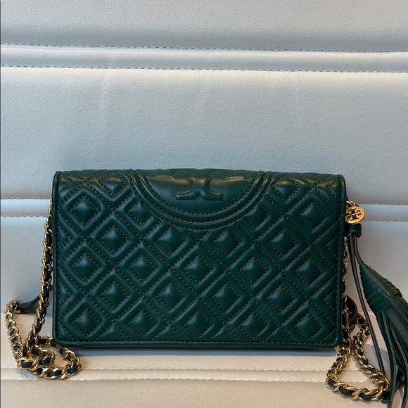 Tory Burch Handbags - NWT Elegant Green Quilted Chain Crossbody Bag